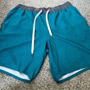 Vuori Teal Athletic Shorts with Grey Waistband Size Medium